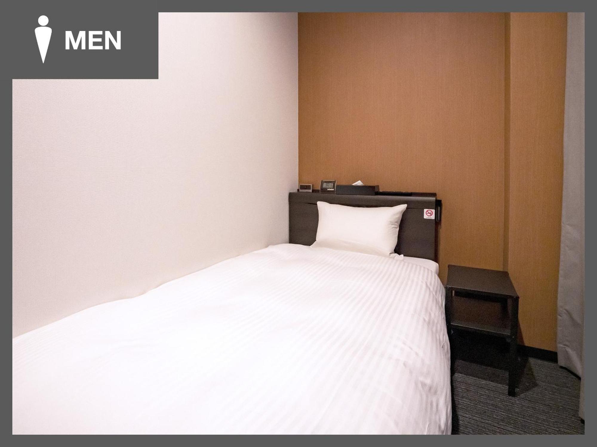 R9 Hostel Tochigi Ekimae - Male Only Eksteriør billede
